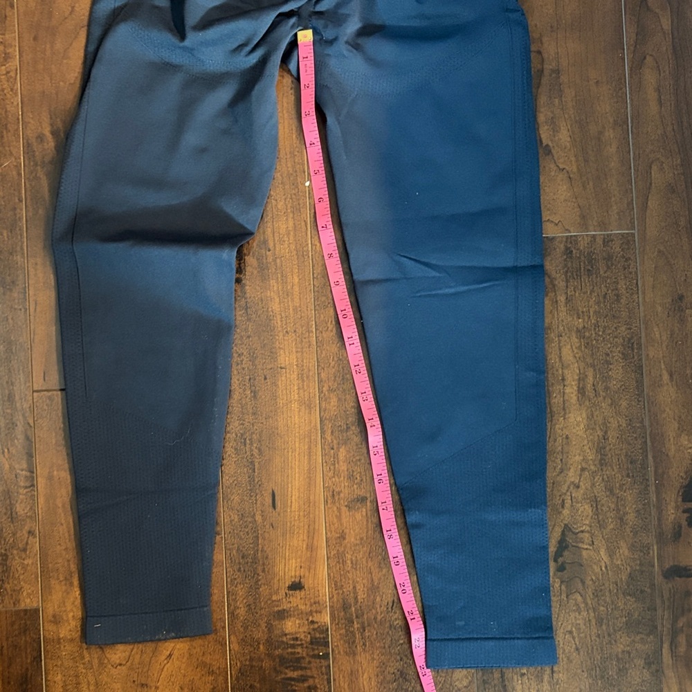 Halara Seamless Flow High Waisted Tummy Control Butt Lifting  Legging Large 7/8 - Picture 7 of 7